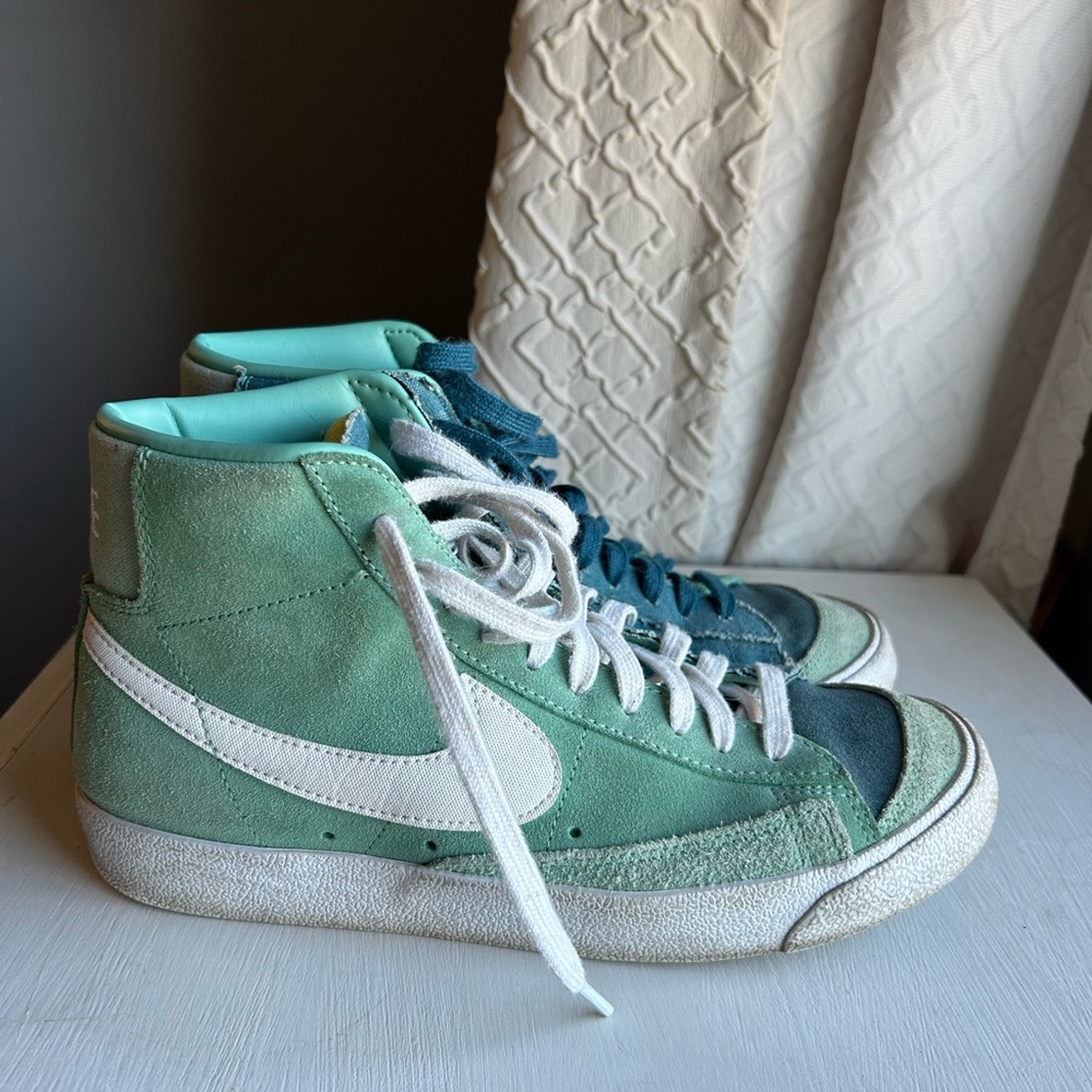 Nike Blazer Mid 77 Vintage Shoes Sneakers Jade Ash Green Mens 7.5 Womens 9